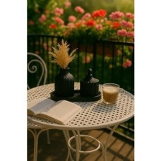 3 Parçalı Siyah Dekoratif Set – Çizgili Vazo, Kapaklı Mumluk & Oval Tepsi 3 Parçalı Siyah Dekoratif Set – Çizgili Vazo, Kapaklı Mumluk & Oval Tepsi